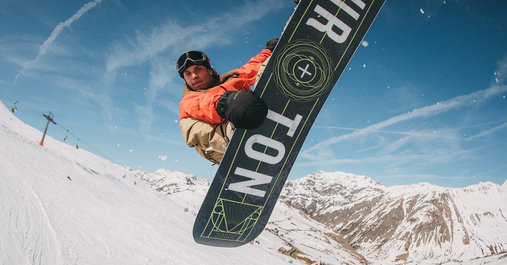 jump snowboard Burton 2019