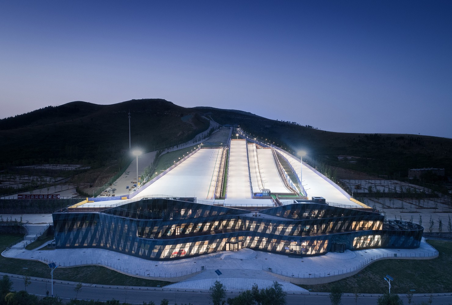 Yunmen Mountain all-seasons Resort