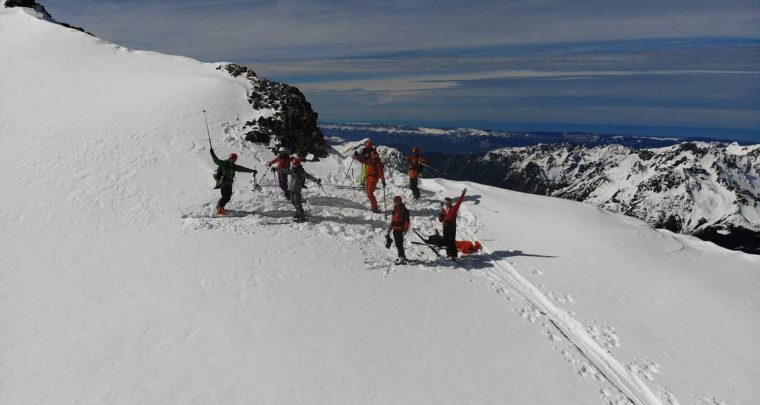 Descente freeride sur le glacier du Grand Sablat avec Atomic