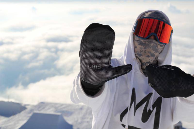 Gants & moufles de ski Homme ?