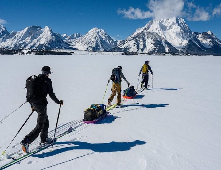 Plus haut, plus loin, plus vite avec la gamme de ski de randonnée Faction Agent