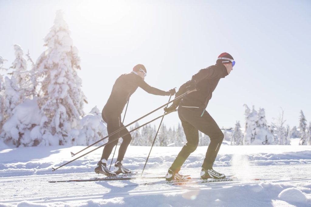 comment bien choisir ses skis de fond skating