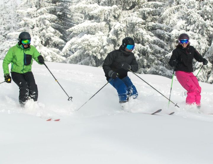 Protégez-vous avec les masques de ski, casques de ski et protections dorsales Cairn !