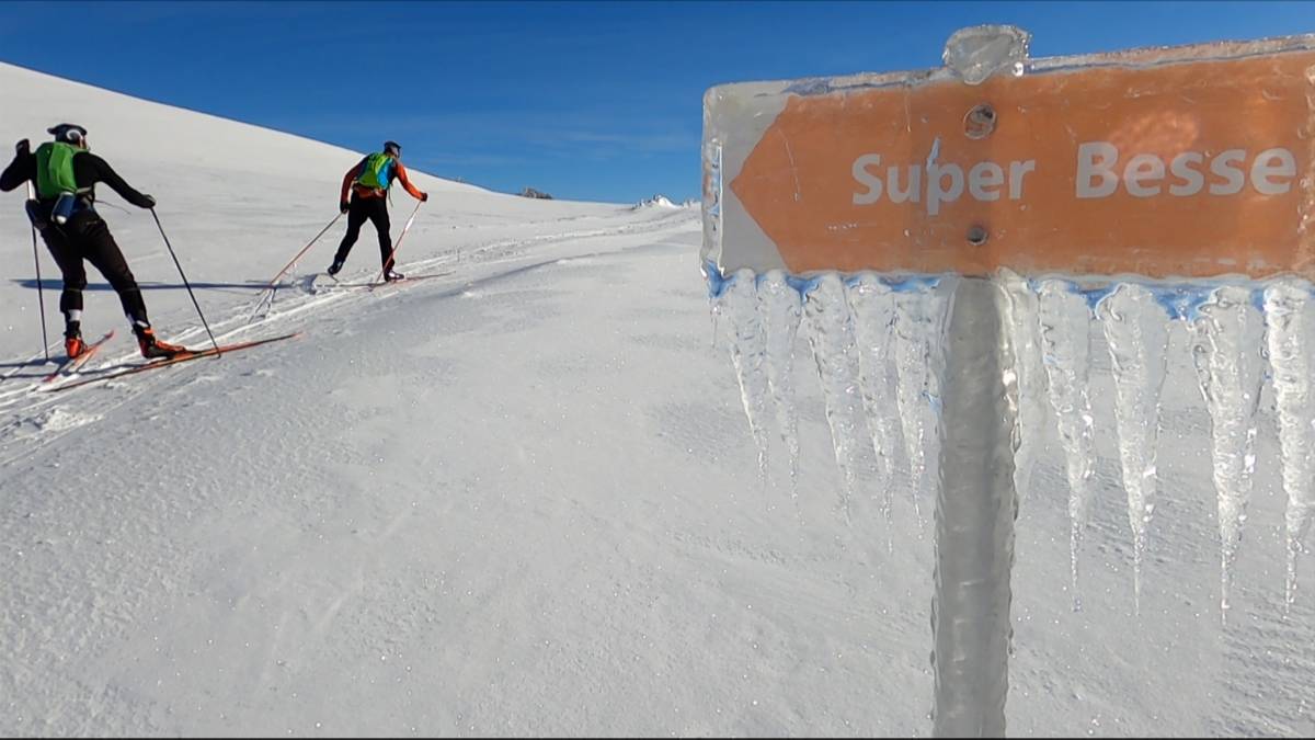 panneau super besse